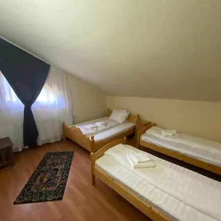 Acasa La Horea - Proprietate Casuta Din Povesti Guest house Arada